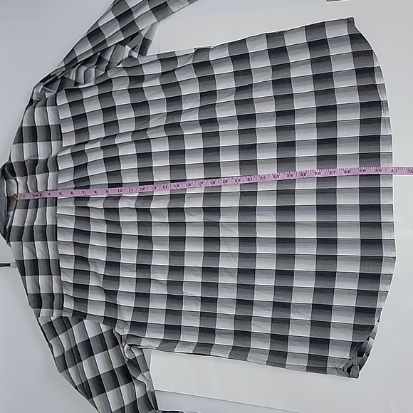 Tommy Bahama Plaid Long Sleeve Shirt/ Size L. - Picture 6 of 11